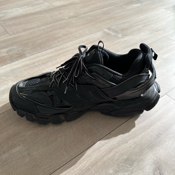 Balenciaga Track Sneaker - Picture 7 of 10